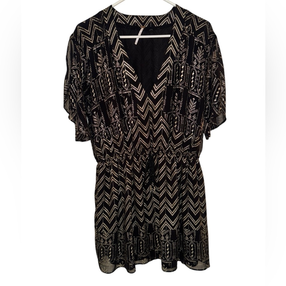 Women’s—Free People Black And Gold Short Split Sleeve V-Neck Dress. Size Small. - Picture 3 of 11